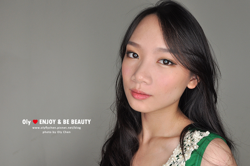 Bbia魔幻閃耀眼影粉、眼線液筆，眼影粉用法