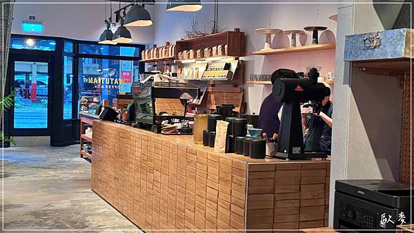 台北︱現代都市的反差系咖啡館，TWATUTIAN Coffe