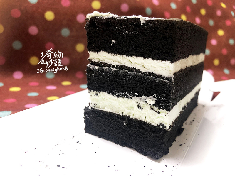 Black cake 05.jpg