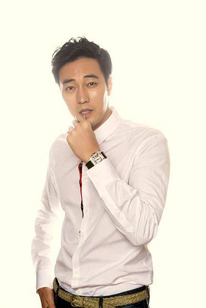 20140901-showbiz-cover-so-ji-sub-07.jpg