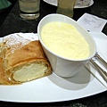 Topfenstrudel + Vanilla sauce