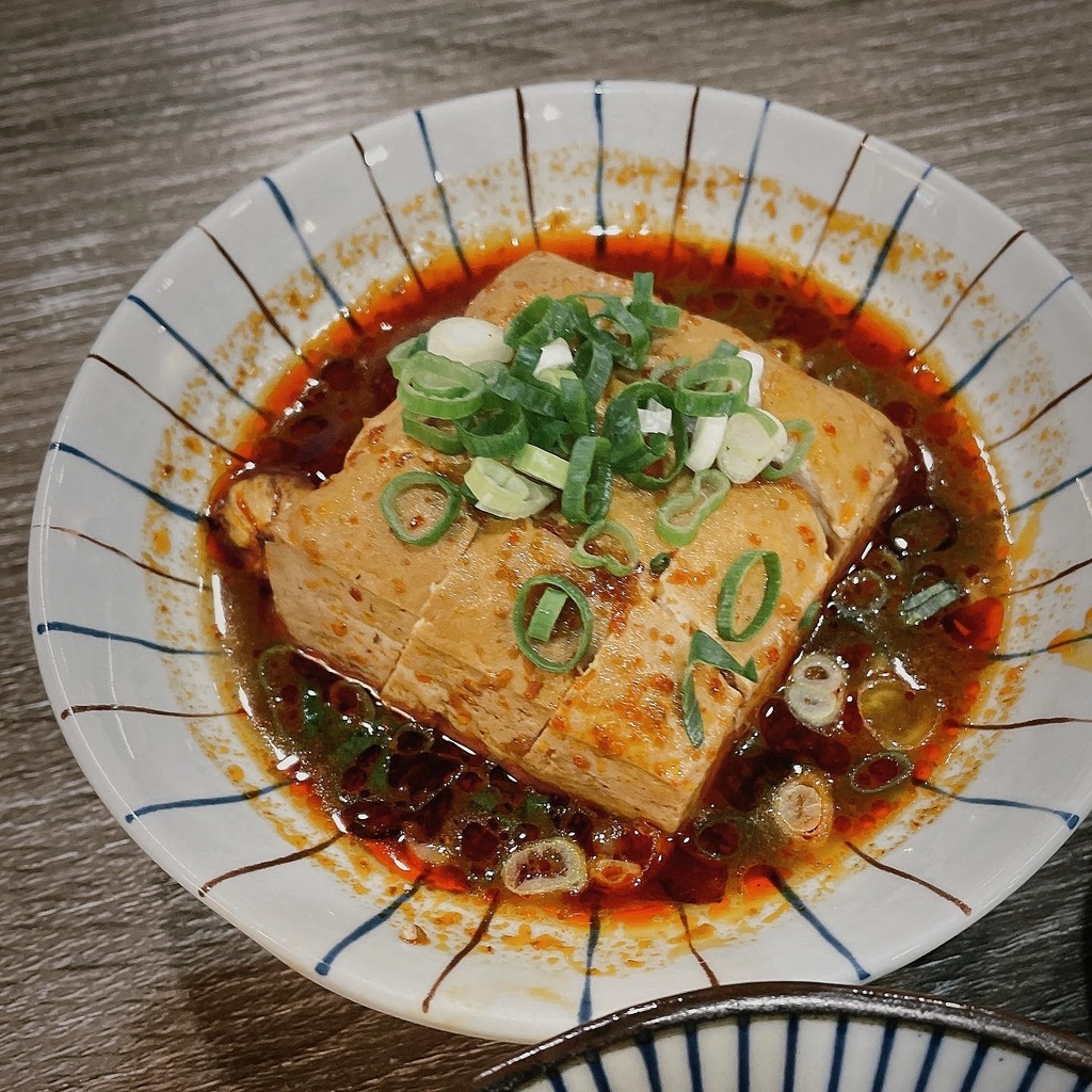 【捷運松江南京站】胖老闆誠意肉粥：除了奶茶和銷魂雞滷飯、竹筍