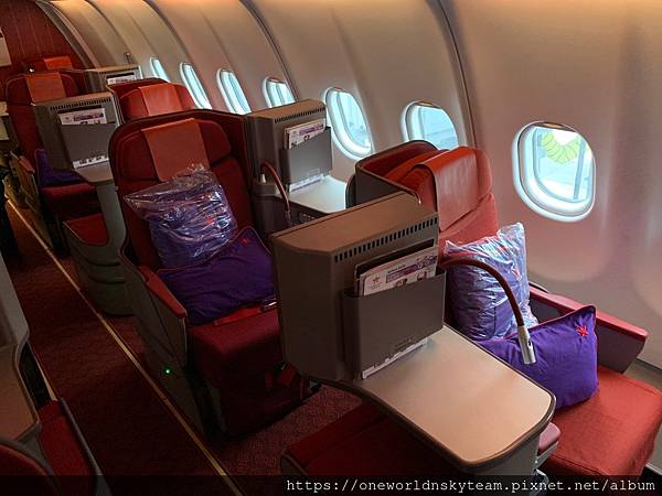香港航空HX283 A330-300商務艙HONG KONG AIRLINES HX283 A330-300 BUSINESS CLASS @ ANKY N KURTIS TRAVEL :: 痞客邦:: 香港航空Hx283 A330-300商務艙Hong Kong Airlines Hx283 A330-300 Business Class @ Anky N Kurtis Travel :: 痞客邦::
