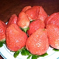 很大的草莓唷^^