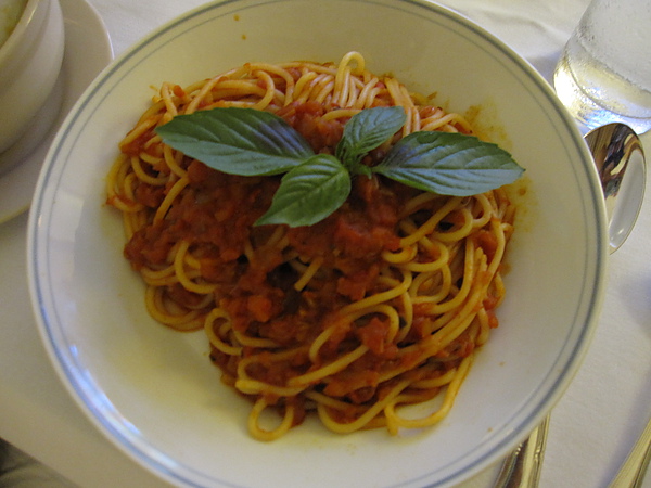 蔬菜義大利麵(spaghetti with vegetables)