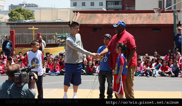 Promoting academics and exercise at Lincoln Elementary School in Oakland,CA