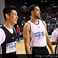 林書豪 vs Landry Fields 37