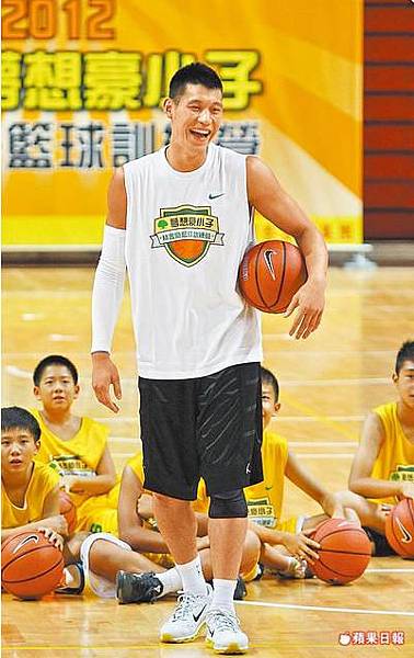 2012.08.28 林書豪不和NBA頂尖控衛做比較 只在意如何讓自己變得更好 游智勝攝