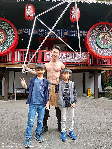 /tmp/phpiRI1N0 /tmp/phpiRI1N0