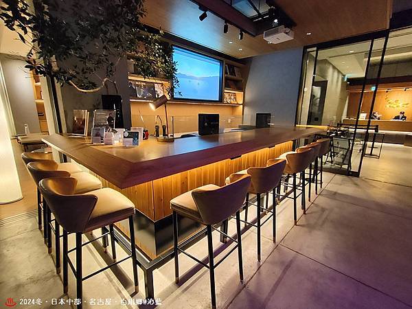 SLAB0460.JPG SLAB0460.JPG