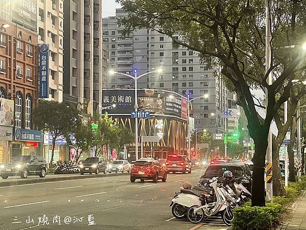 【食記】高雄　三山燒肉博愛店~*輕井澤集團燒肉新品牌、全台第