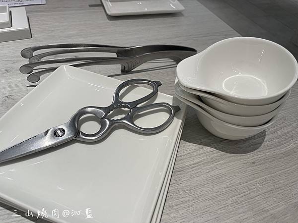 【食記】高雄　三山燒肉博愛店~*輕井澤集團燒肉新品牌、全台第