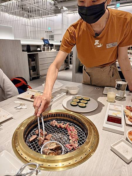 【食記】高雄　三山燒肉博愛店~*輕井澤集團燒肉新品牌、全台第