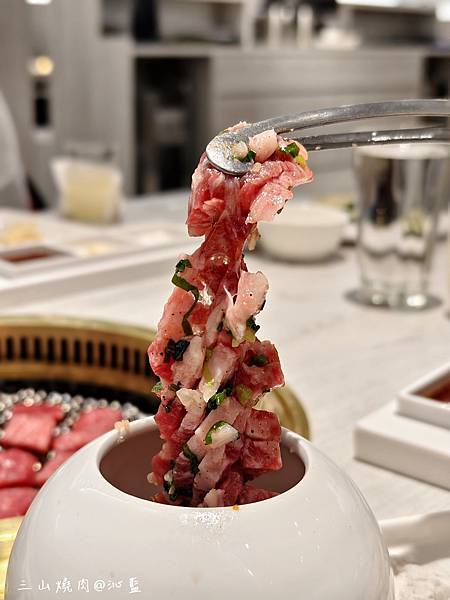 【食記】高雄　三山燒肉博愛店~*輕井澤集團燒肉新品牌、全台第