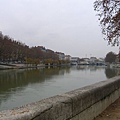 巴黎有塞納 里昂有隆河和頌恩河