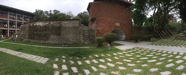 成大小西門1 成大小西門1