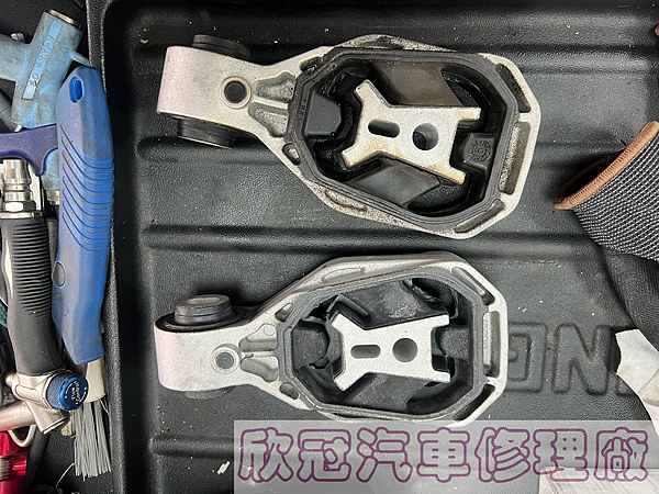 BENZ W118 CLA35 - 引擎抖動、M260汽缸蓋 BENZ W118 CLA35 - 引擎抖動、M260汽缸蓋