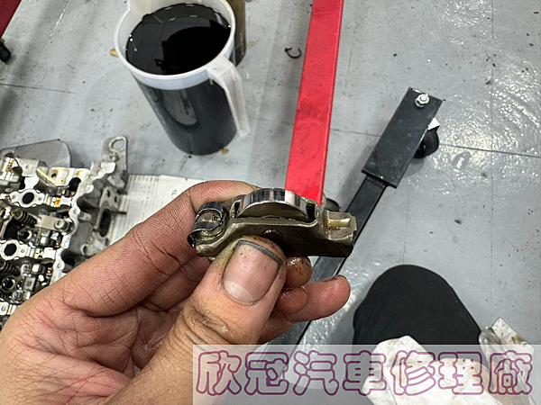 BENZ W118 CLA35 - 引擎抖動、M260汽缸蓋 BENZ W118 CLA35 - 引擎抖動、M260汽缸蓋