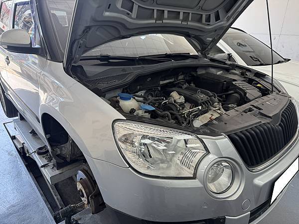 SKODA YETI 1.2 TSI - 引擎異音、水泵浦更