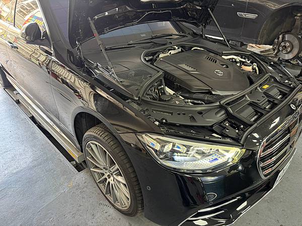 BENZ W223 S580 - 小保養、輔助電瓶、主動防撞