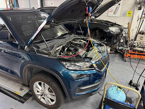 SKODA KODIAQ - 冷氣不冷、冷氣壓縮機損壞、壓縮