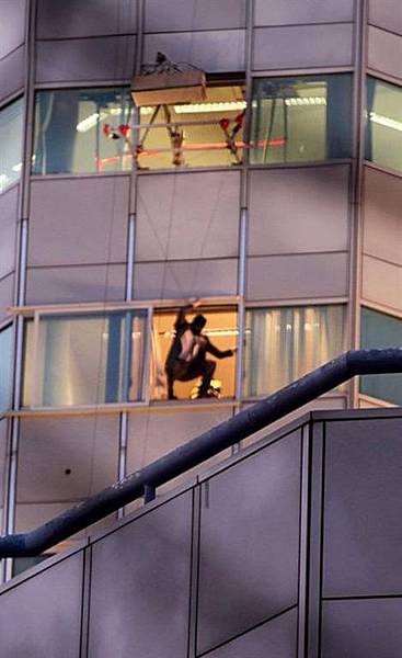 600full-the-dark-knight-rises-photo (25).jpg