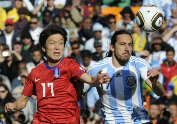 77ec5c2e7ced46311610ac5002746f24-getty-fbl-wc2010-match20-arg-kor.jpg