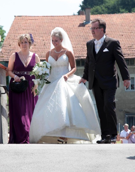 Philipp+Lahm+Claudia+Schattenberg+Wedding+FeUB_HBdtKsl.jpg