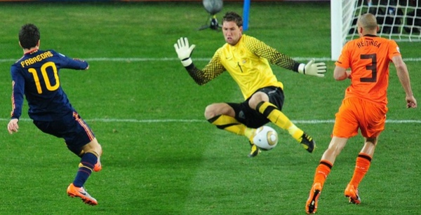 8f77cf82bc54397abd8254c7f61b88f1-getty-fbl-wc2010-match64-ned-esp.jpg