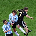 421eb816efd1609b07287dea45642a92-getty-fbl-wc2010-match59-arg-ger.jpg