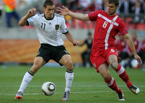 4e215fe44cad08cded6c75b2ac4f8da1-getty-fbl-wc2010-match21-ger-srb.jpg