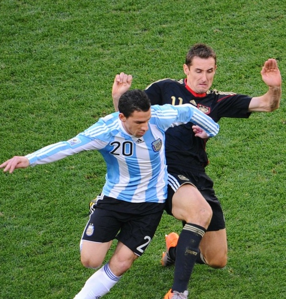 40927692af5528d5e50540b8b38ed83f-getty-fbl-wc2010-match59-arg-ger.jpg