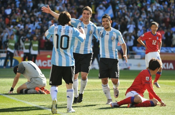 fd4753667bb3ca11f4e890c2b5ce7d5c-getty-fbl-wc2010-match20-arg-kor.jpg