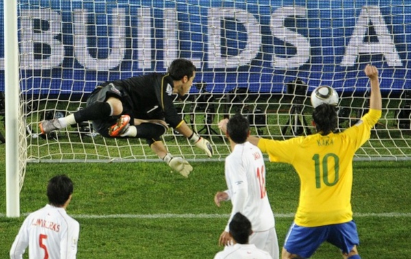006302a941553b2a176f01df1248e6ba-getty-fbl-wc2010-match54-bra-chi.jpg