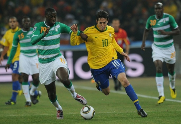 546526e607233c1704cc277047d93129-getty-fbl-wc2010-match29-bra-civ.jpg