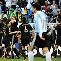 58f748cf1ea64aa9b79409adf2f485d5-getty-fbl-wc2010-match59-arg-ger.jpg