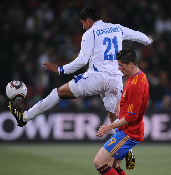 248c6bf713f10d4fdbae7131e445f41a-getty-fbl-wc2010-match32-esp-hon.jpg