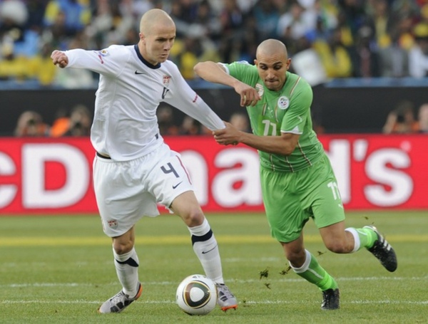 01fe77fe996322beef4d380a04b50ef3-getty-fbl-wc2010-match38-usa-alg.jpg