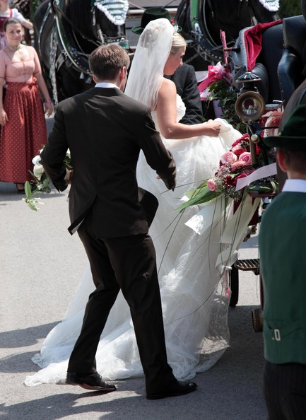 Philipp+Lahm+Claudia+Schattenberg+Wedding+uMH06uV4Waml.jpg