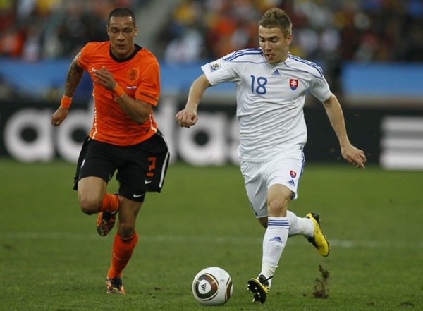 c55ee579b690a7922cd2756071e33f23-getty-fbl-wc2010-match53-ned-svk.jpg