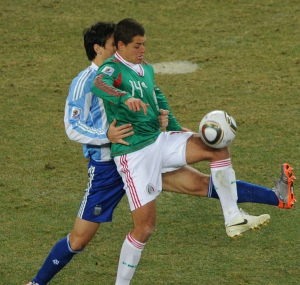 eccfe88772fe2705043a6ff3db95aede-getty-fbl-wc2010-match52-arg-mex.jpg