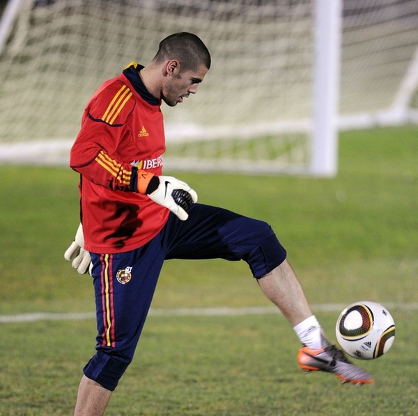 20d4a08a64d9a67a6c2ffe7e3cc29c5f-getty-fbl-wc2010-esp-training.jpg