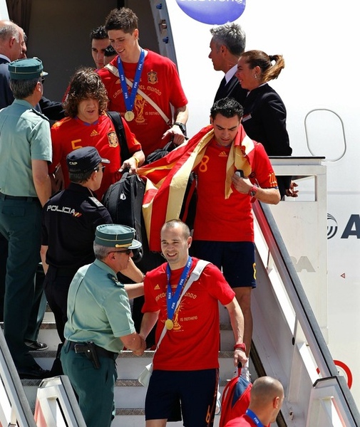 19aaf26481ac860de968d092838844d7-getty-102567227dd015_spanish_foot.jpg
