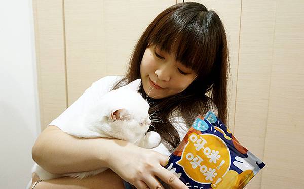 DSC09657.JPG 六道料理:
第一道 ♥ 法式雞里肌佐甜菜醬
第二道 ♥ 法式香酥雞佐芝麻醬
第三道 ♥ 印度雞柳佐薑黃咖哩
第四道 ♥ 佛羅倫斯嫩雞佐菠菜醬
第五道 ♥ 西班牙烤牛肉絲(牛後臀肉)
第六道 ♥地中海虱目魚皮脆餅