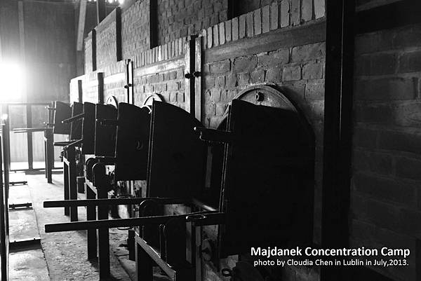 Majdanek Concentration Camp 10a.jpg