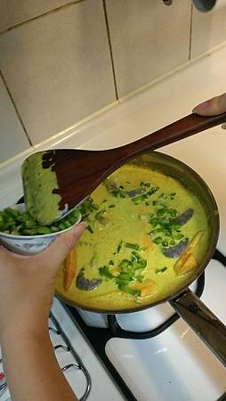 放入食材 放入食材