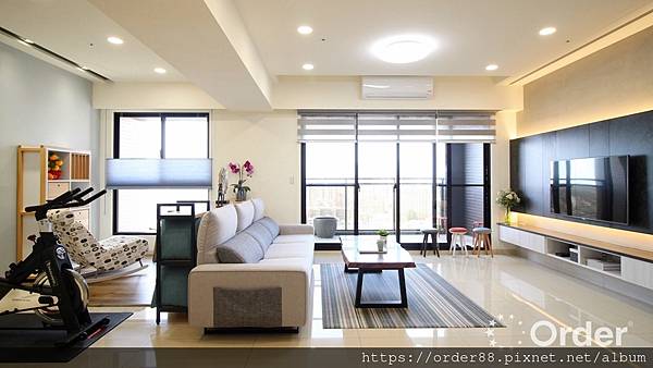 +Line線上諮詢 @eeu2899j