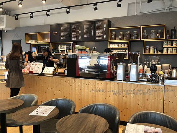 台中東區 Louisa Coffee 路易莎咖啡 熱壓三明治 咖啡 很可以 十甲東門市 微笑的 每一天 小玉西瓜 痞客邦