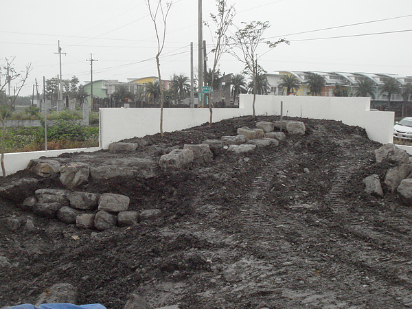 前湧泉泳池角石堆疊