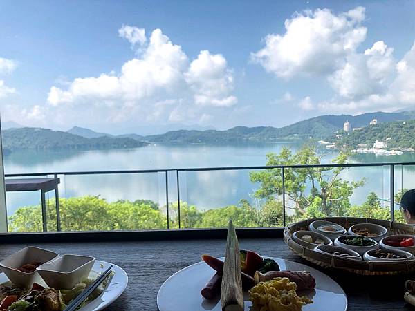 承億文旅 潭日月 景觀飯店景觀咖啡廳大廳早餐餐廳